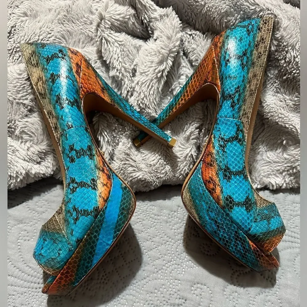 Pour La Victoire Snakeskin Peep-Toe Platform Heels – Size 8.5